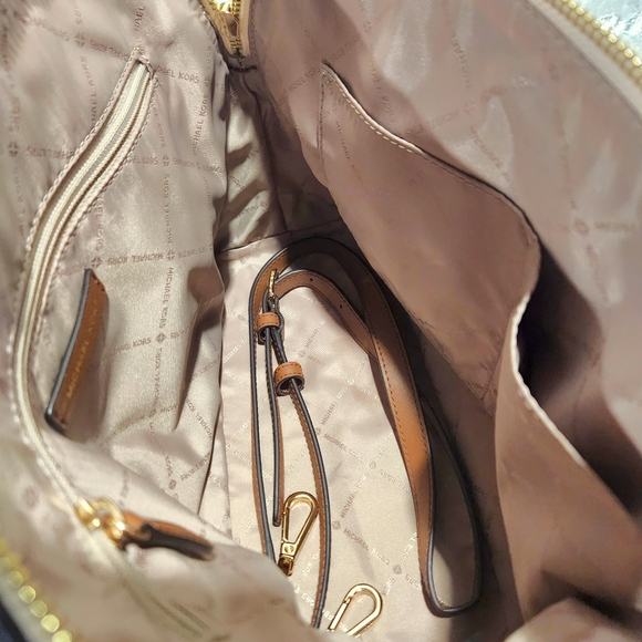 A. Michael Kors- Cindy Dome Vanilla Signature Satchel - Picture 4 of 7